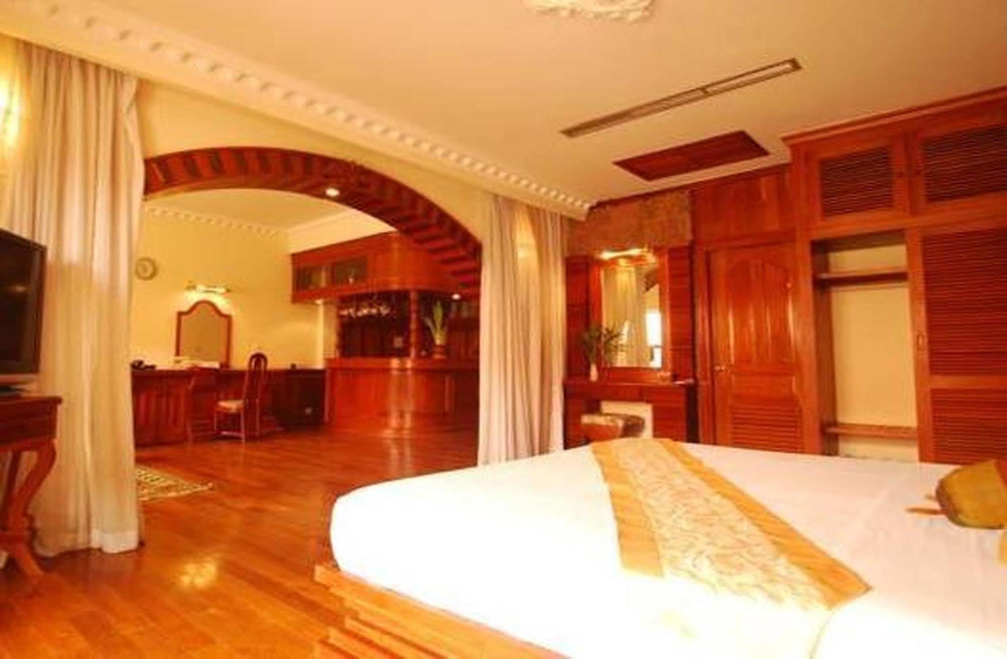 Goldiana Angkor Hotel Sziemreap Kültér fotó